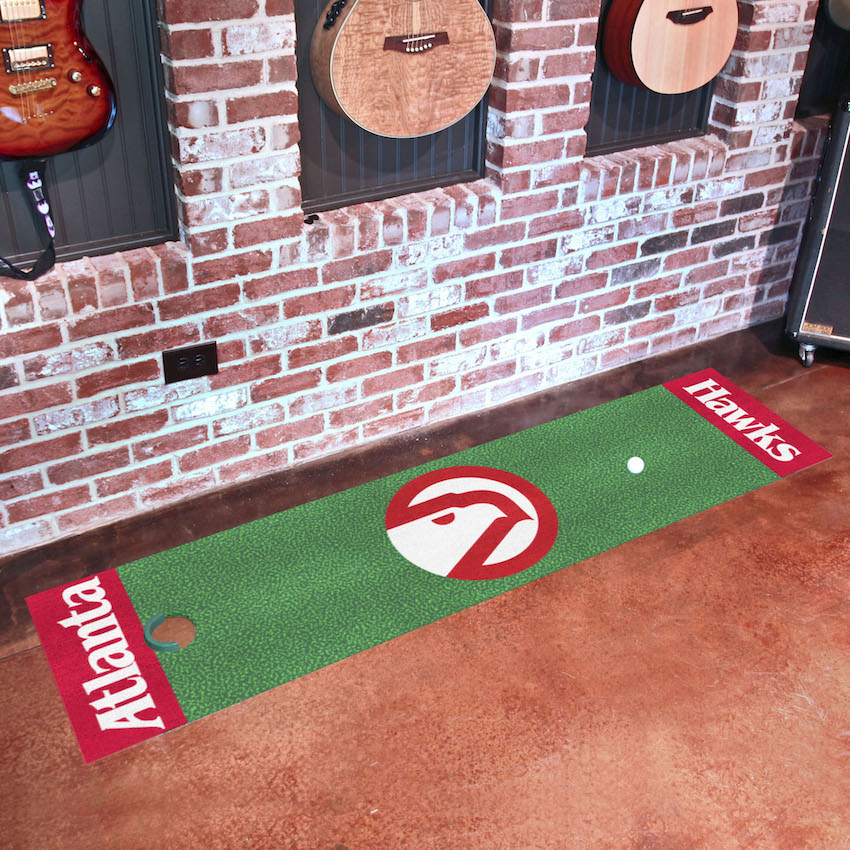 Atlanta Hawks Vintage 18 x 72 in Putting Green Mat with Throwback Logo