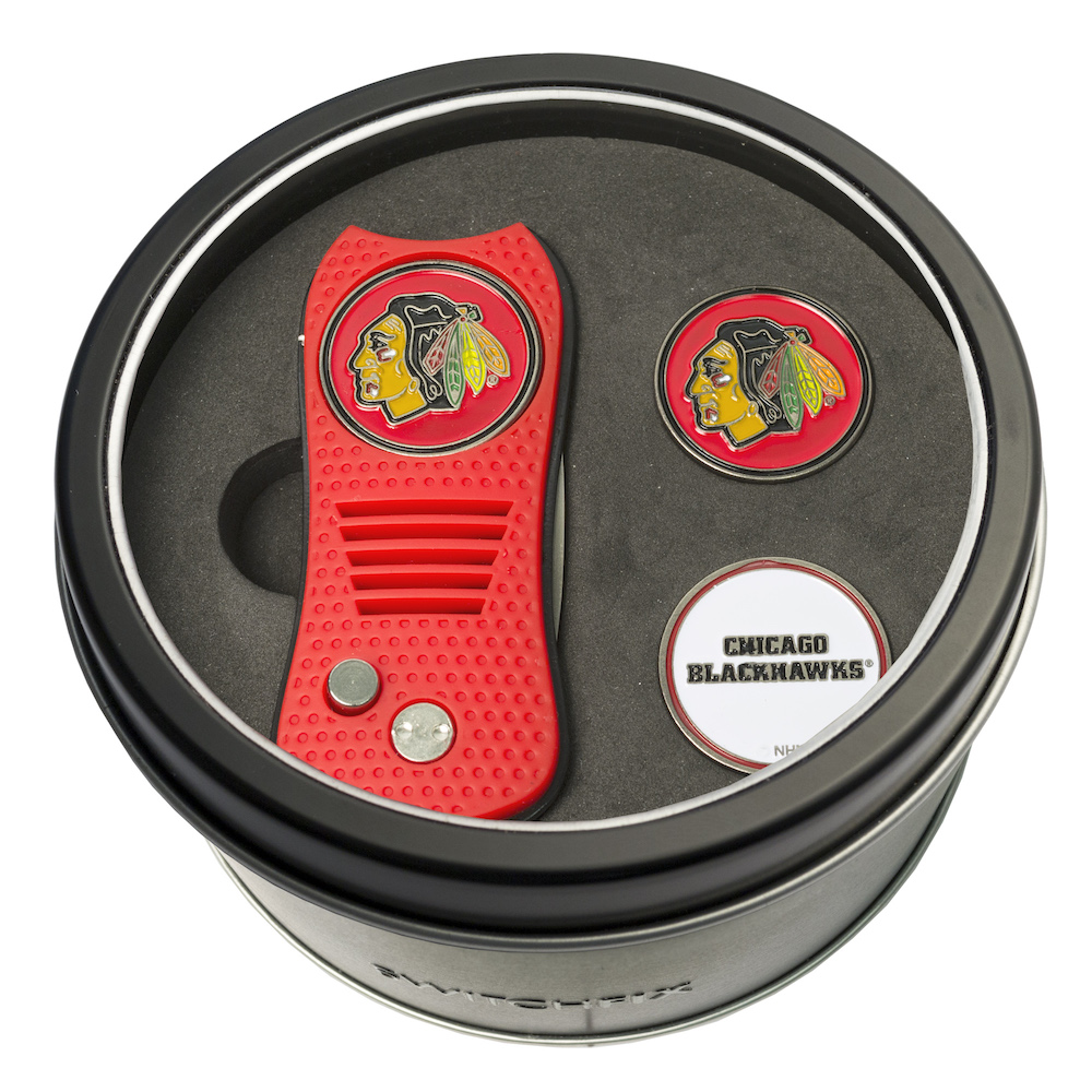 Chicago Blackhawks Switchblade Divot Tool and 2 Ball Marker Gift Pack