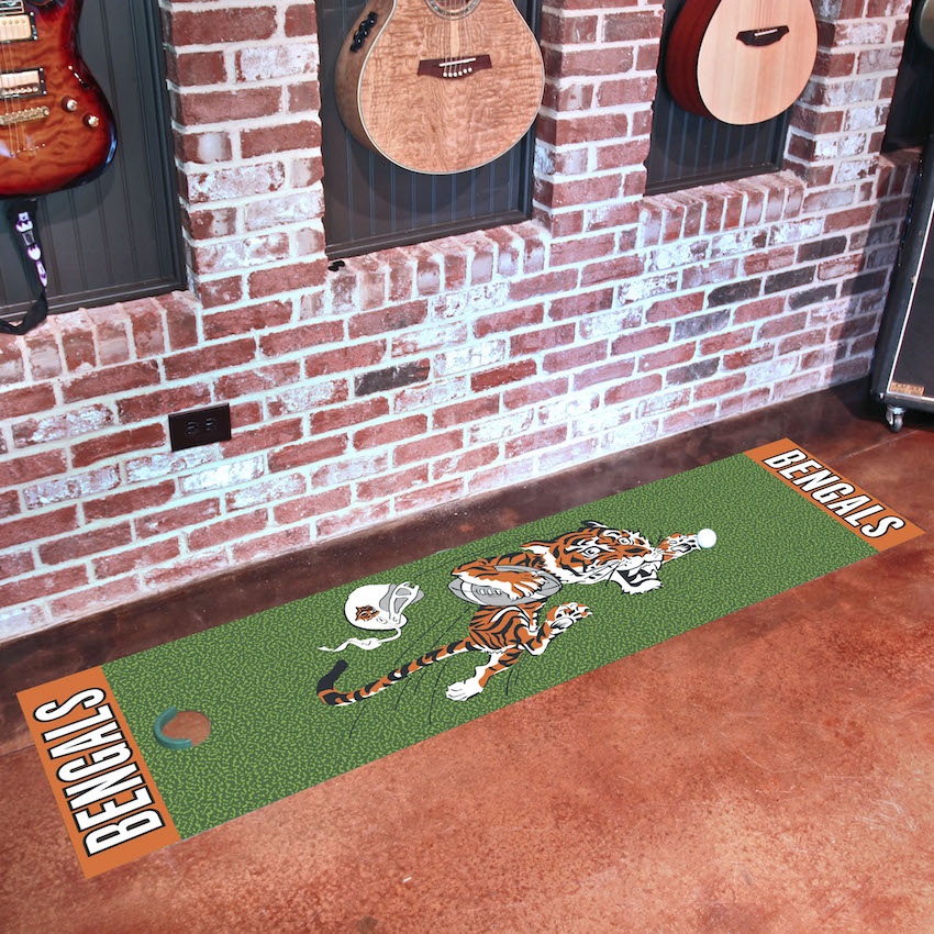 Cincinnati Bengals Vintage 18 x 72 in Putting Green Mat with Throwback Logo