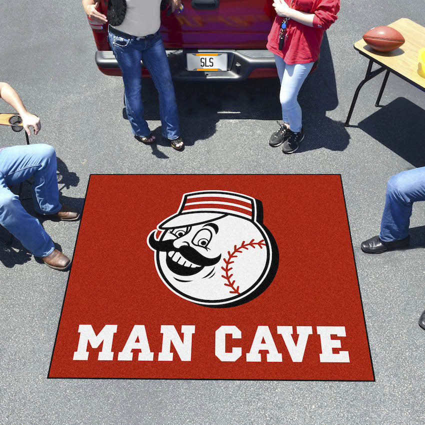 Cincinnati Reds ALT LOGO MAN CAVE TAILGATER 60 x 72 Rug