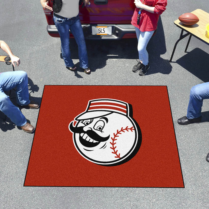 Cincinnati Reds ALT LOGO TAILGATER 60 x 72 Rug