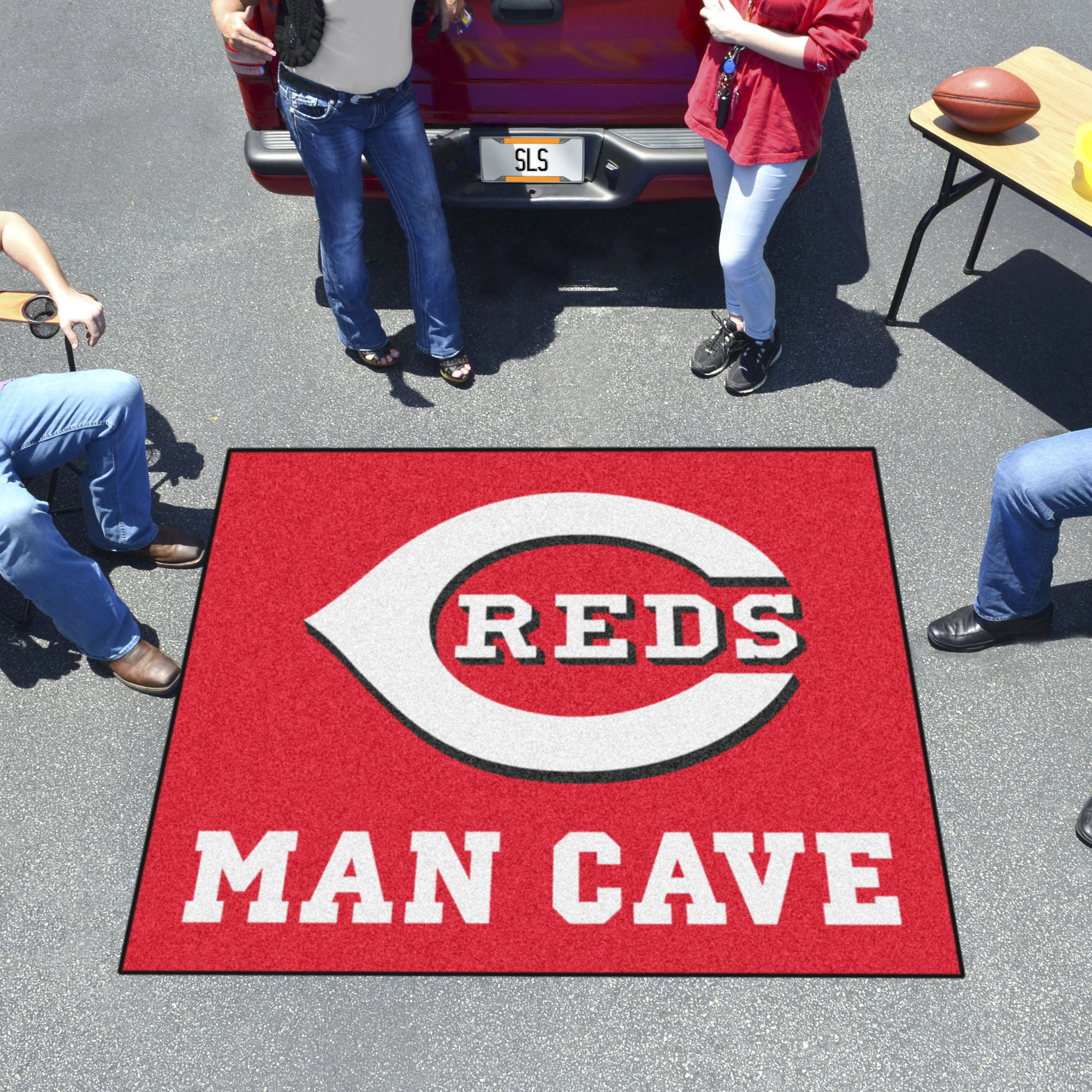 Cincinnati Reds MAN CAVE TAILGATER 60 x 72 Rug
