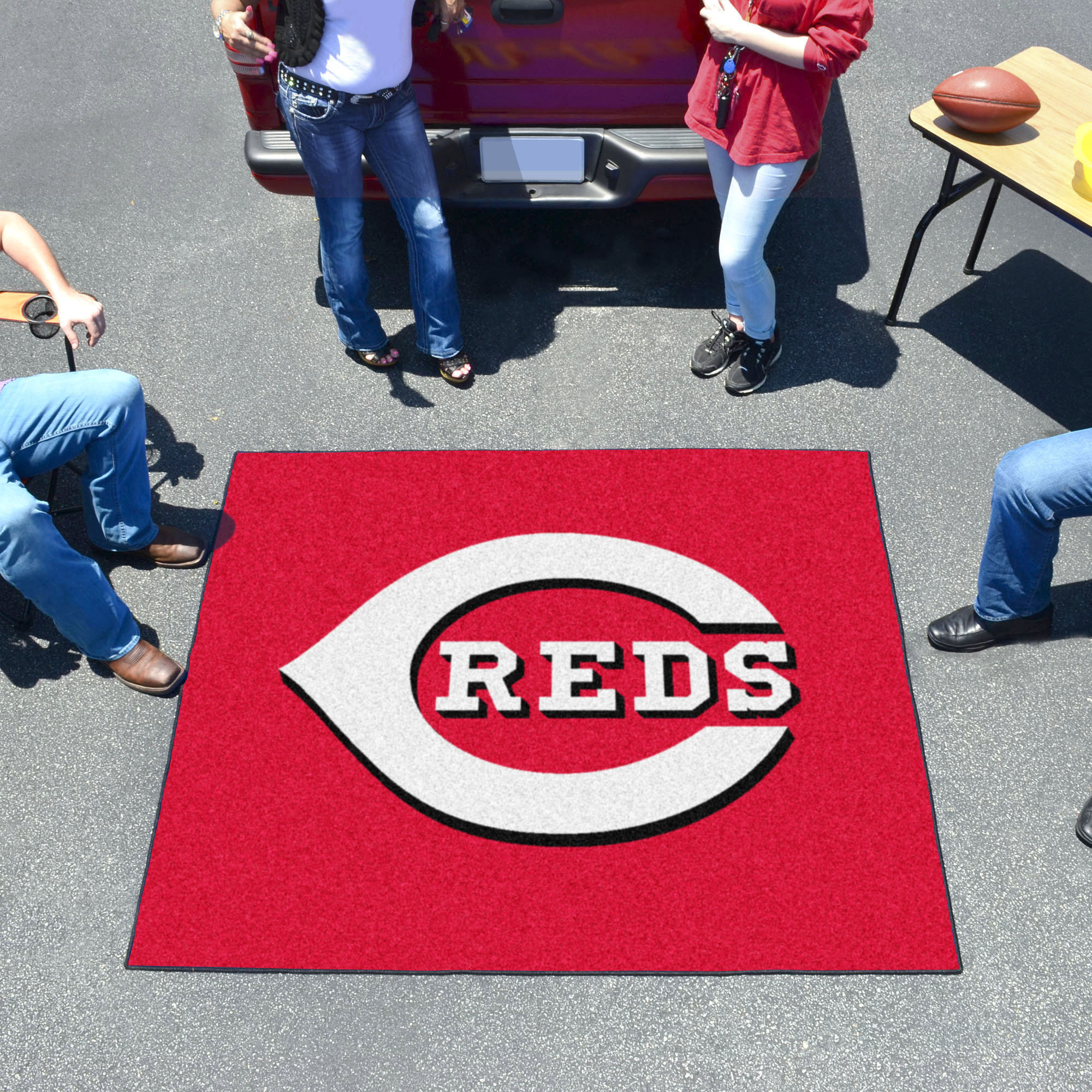 Cincinnati Reds TAILGATER 60 x 72 Rug