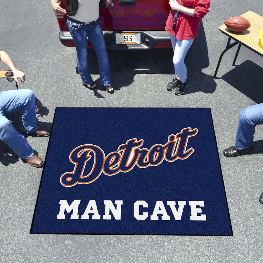 Detroit Tigers ALT LOGO MAN CAVE TAILGATER 60 x 72 Rug