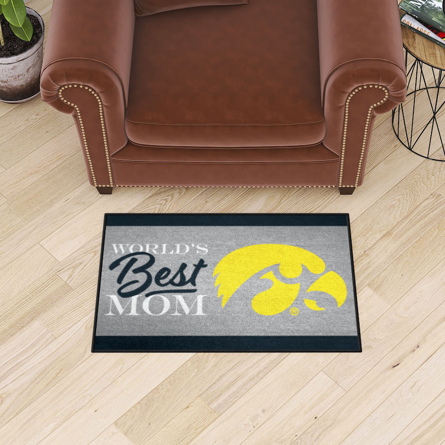 Iowa Hawkeyes 20 x 30 WORLDS BEST MOM Floor Mat