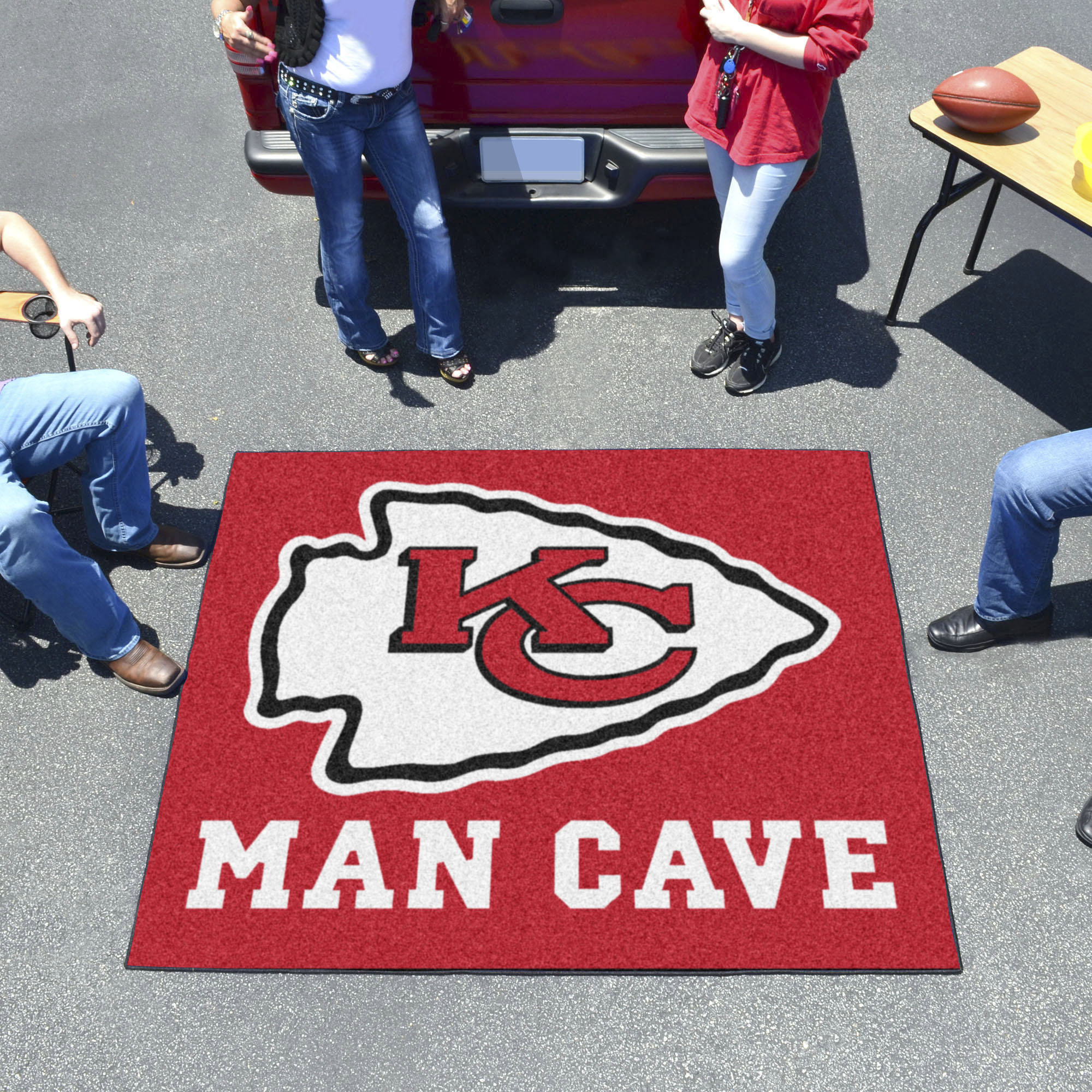 Kansas City Chiefs MAN CAVE TAILGATER 60 x 72 Rug