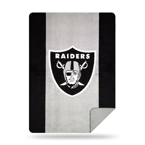 Las Vegas Raiders DENALI Silver Knit Throw