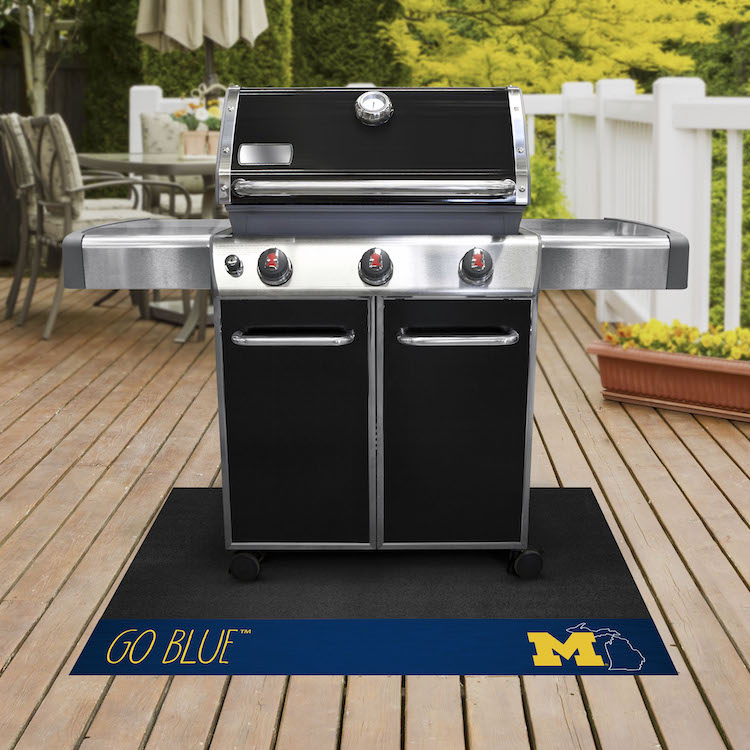 Michigan Wolverines SOUTHERN STYLE Grill Mat