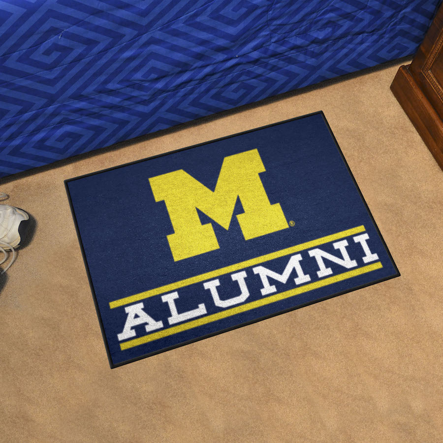 Michigan Wolverines ALUMNI 20 x 30 Starter Floor Mat