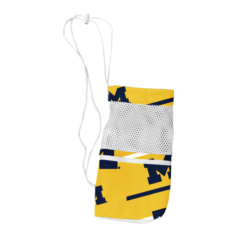 Michigan Wolverines Beach Towel and Mesh Bag Set