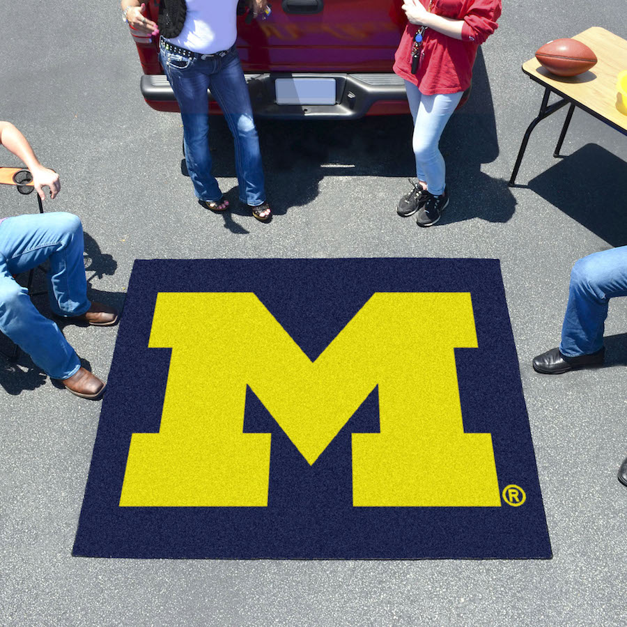 Michigan Wolverines TAILGATER 60 x 72 Rug