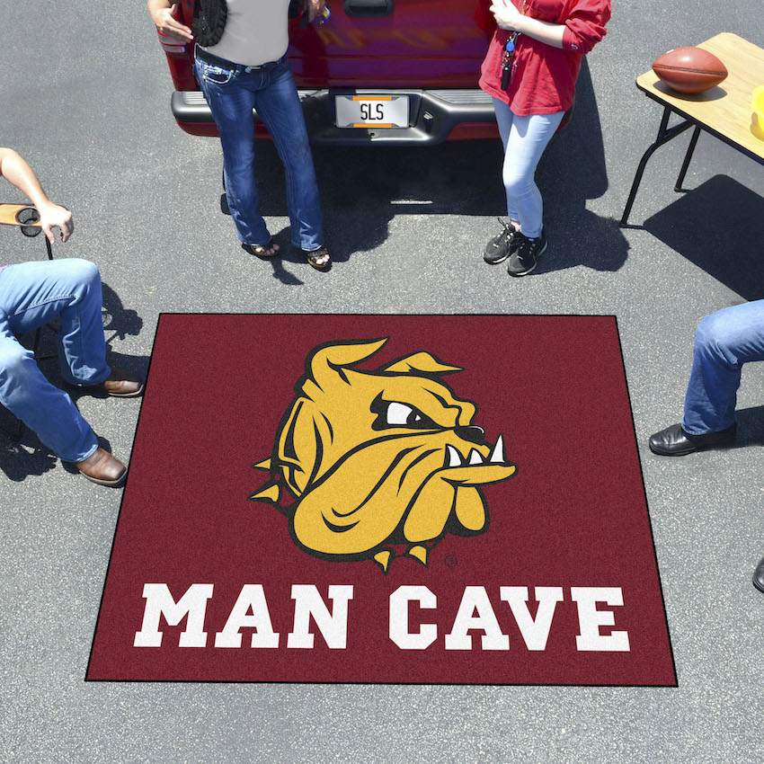 Minnesota Duluth Bulldogs MAN CAVE TAILGATER 60 x 72 Rug