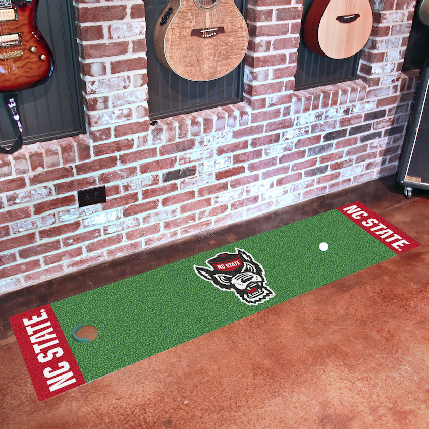 NC State WOLFPACK Logo Putting Green Mat 18 x 72