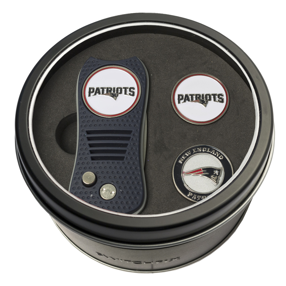 New England Patriots Switchblade Divot Tool and 2 Ball Marker Gift Pack