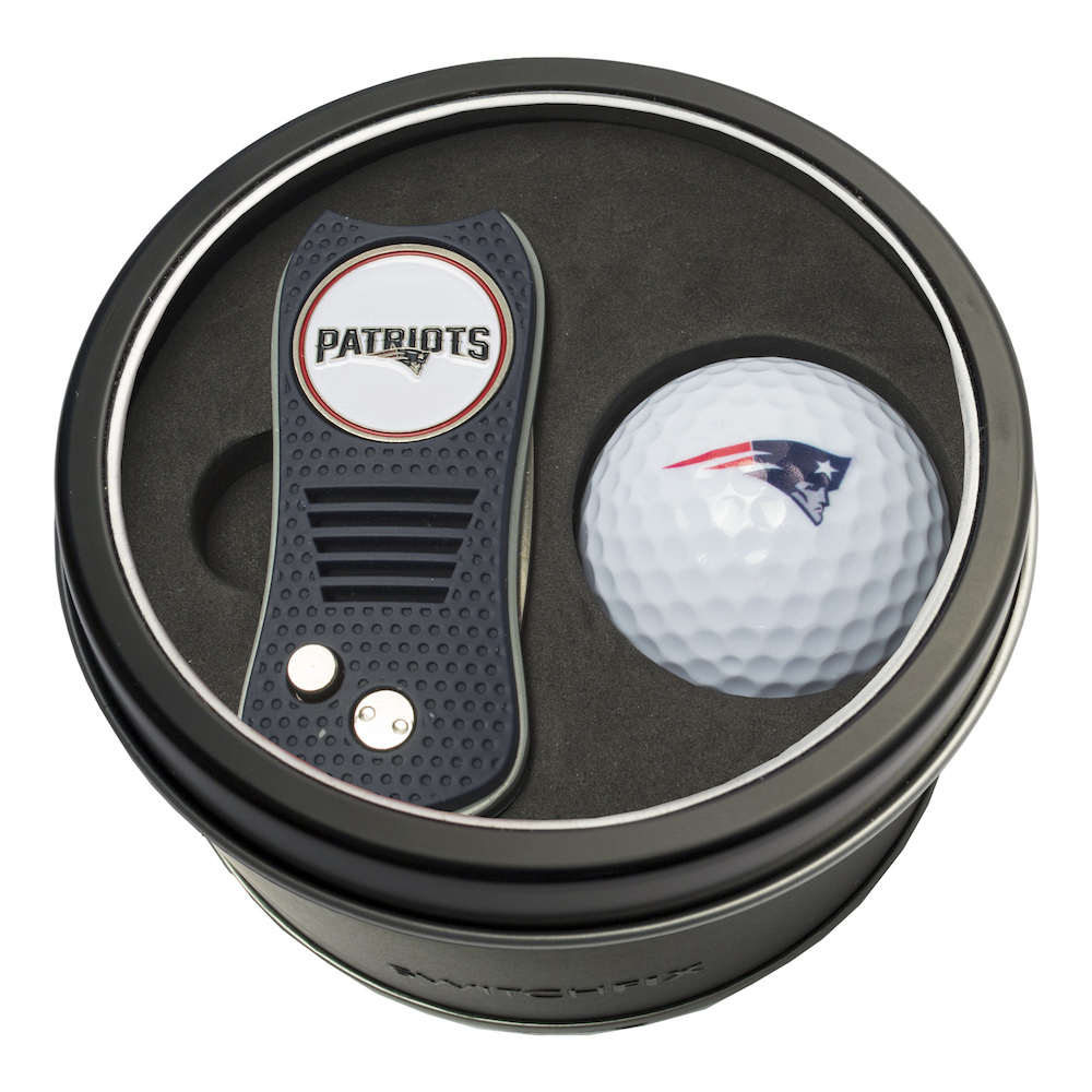 New England Patriots Switchblade Divot Tool and Golf Ball Gift Pack