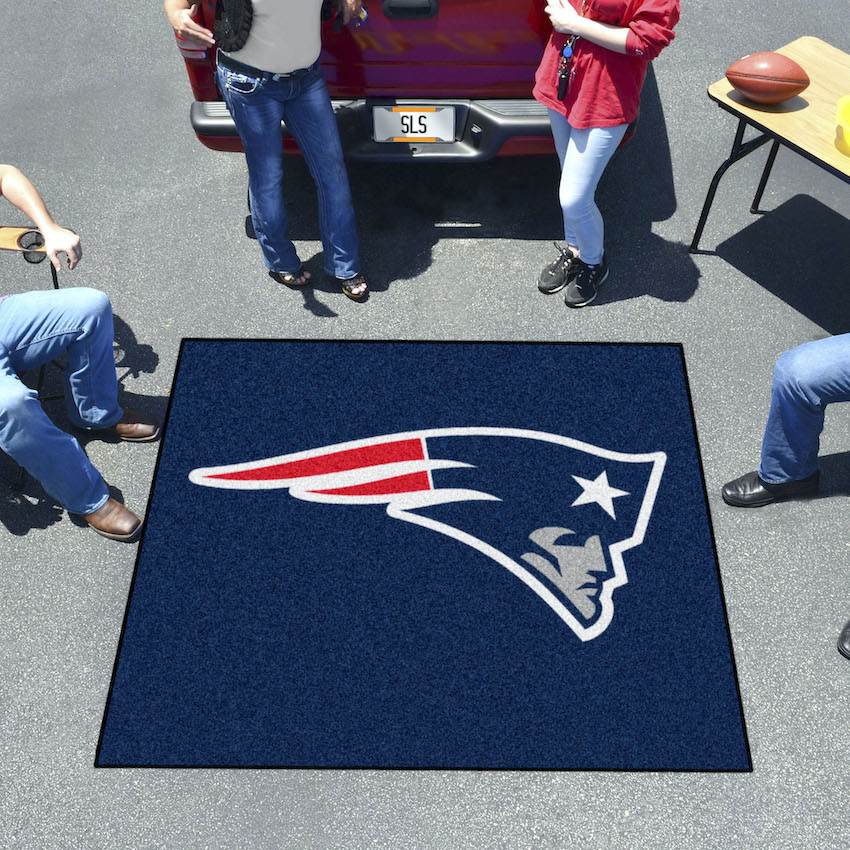 New England Patriots TAILGATER 60 x 72 Rug - Logo