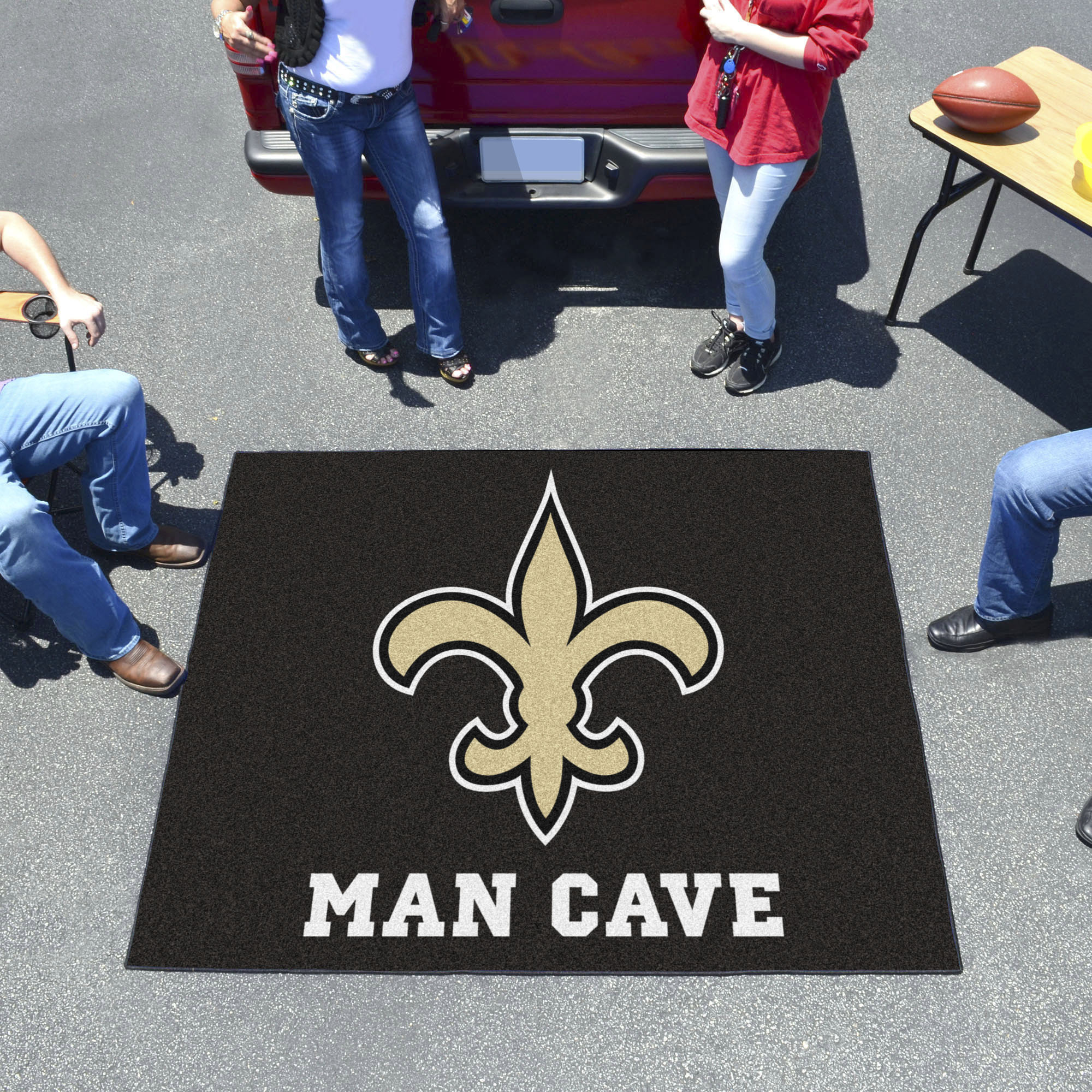 New Orleans Saints MAN CAVE TAILGATER 60 x 72 Rug