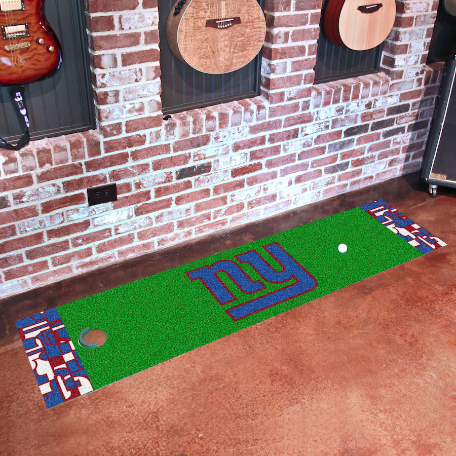 New York Giants NFL X-FIT Putting Green Mat 18 x 72