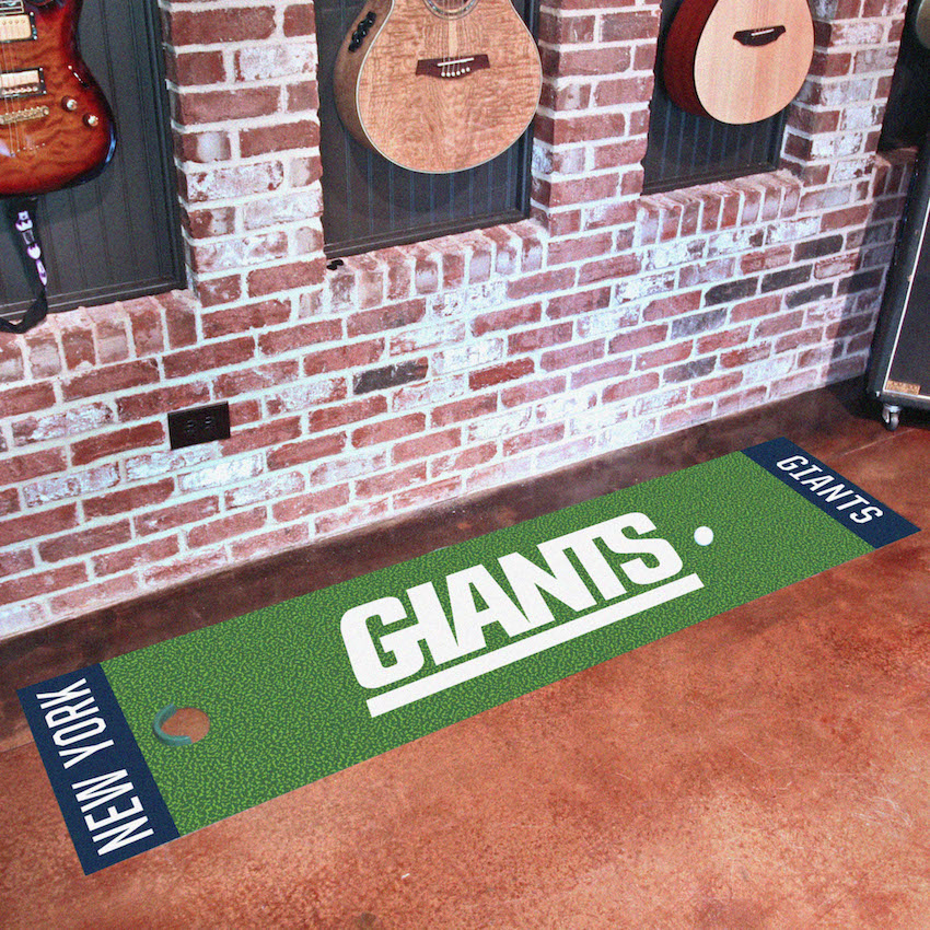 New York Giants Vintage 18 x 72 in Putting Green Mat with Throwback Logo