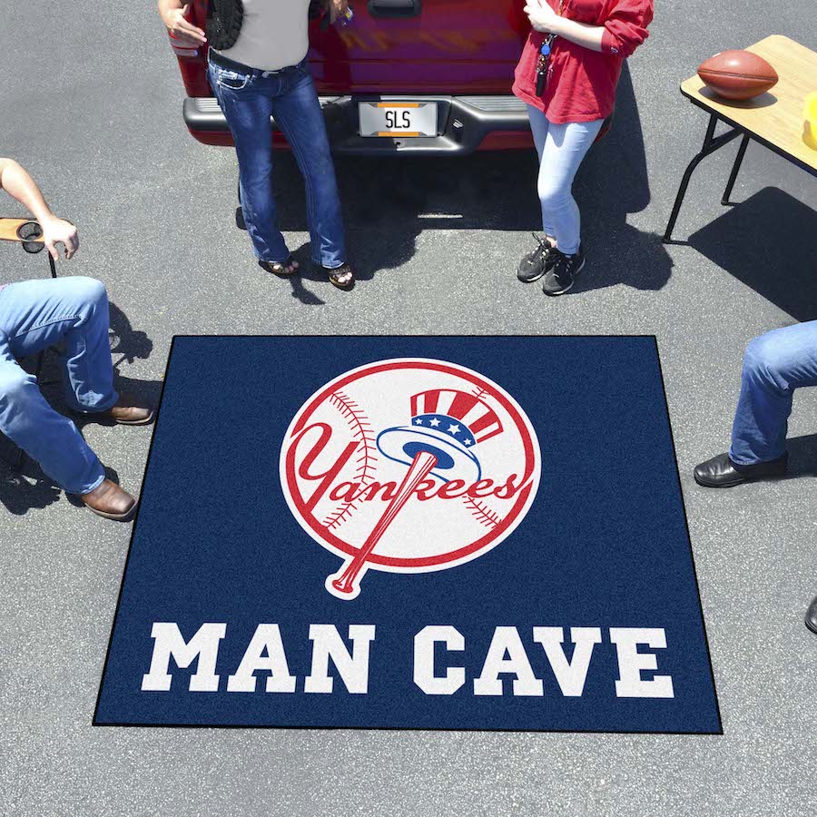 New York Yankees ALT LOGO MAN CAVE TAILGATER 60 x 72 Rug