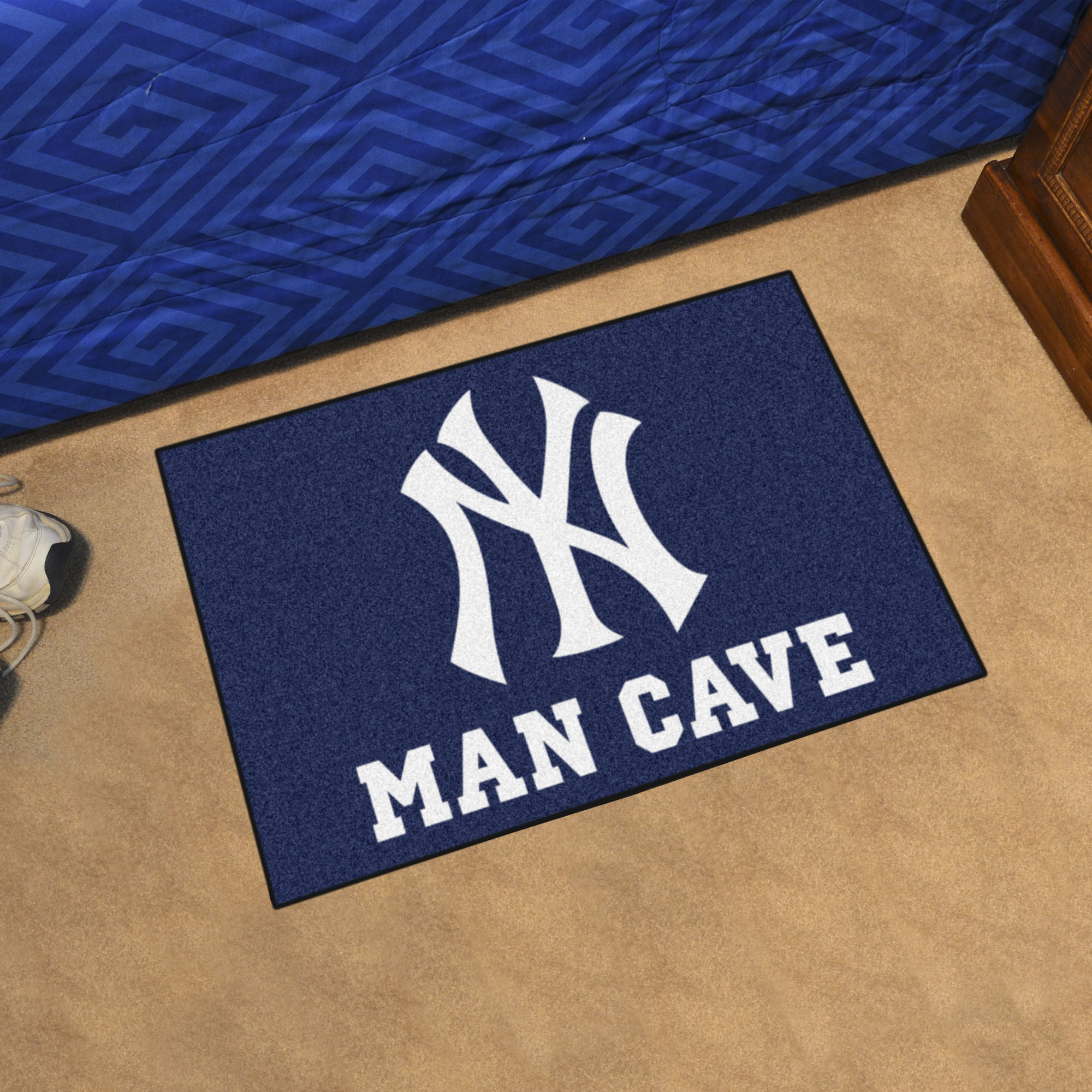 New York Yankees MAN CAVE 20 x 30 STARTER Floor Mat