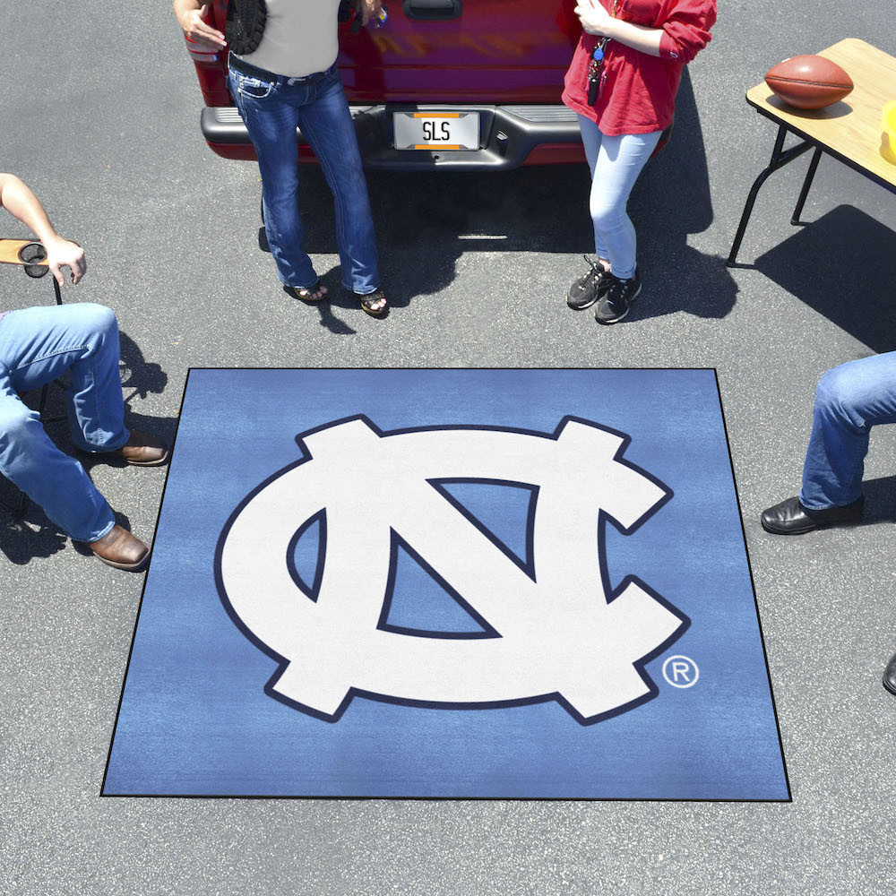 North Carolina Tar Heels LOGO TAILGATER 60 x 72 Rug