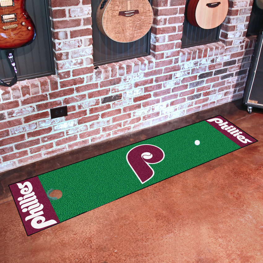 Philadelphia Phillies MLBCC Vintage 18 x 72 in Putting Green Mat with Throwback Logo