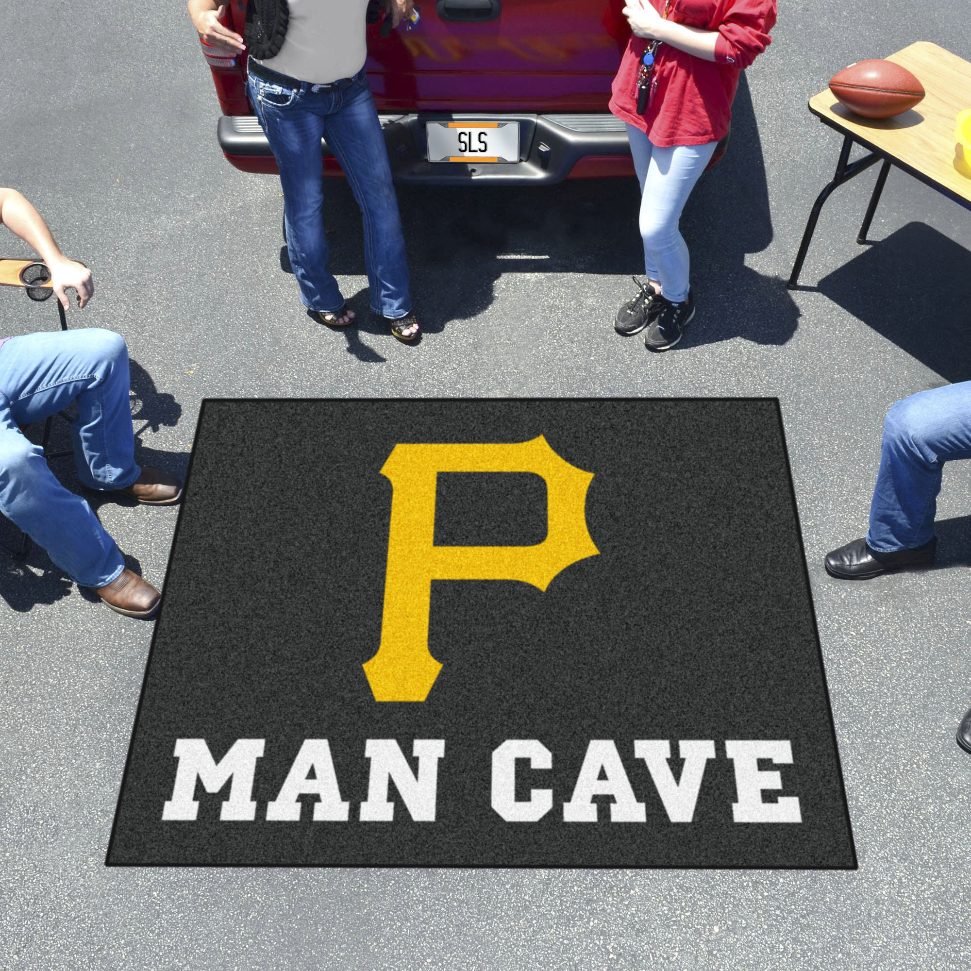 Pittsburgh Pirates MAN CAVE TAILGATER 60 x 72 Rug