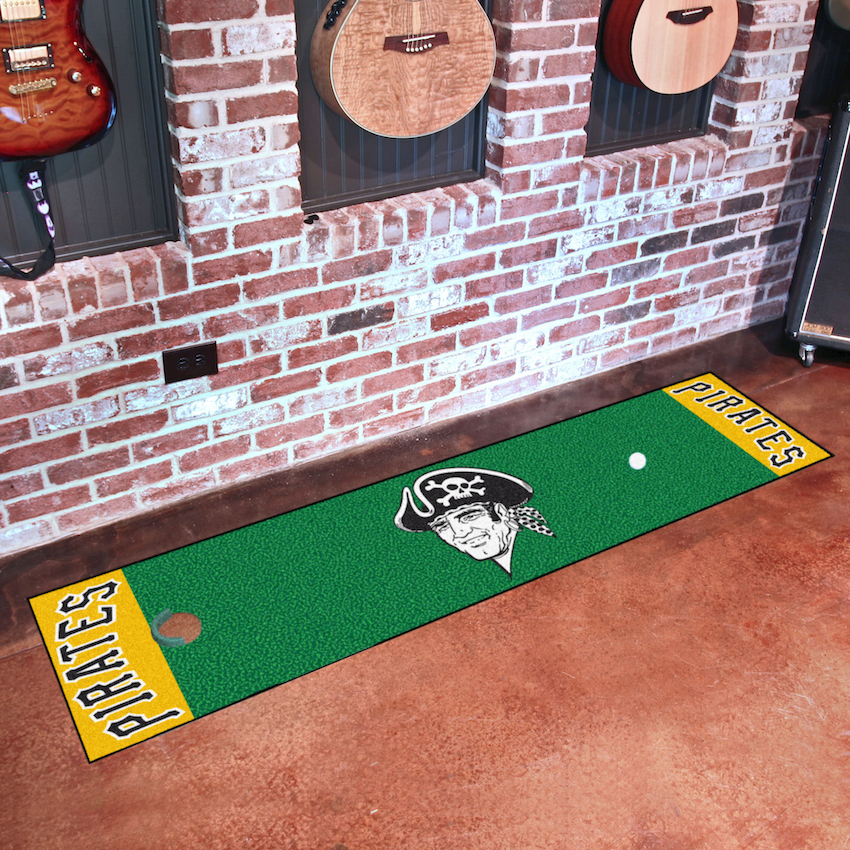 Pittsburgh Pirates MLBCC Vintage 18 x 72 in Putting Green Mat with Throwback Logo