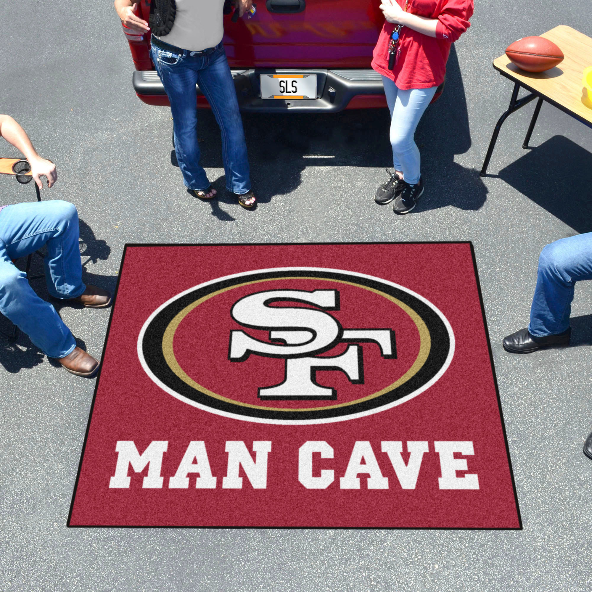 San Francisco 49ers MAN CAVE TAILGATER 60 x 72 Rug