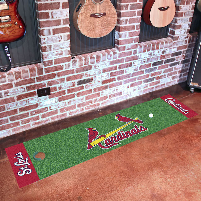 St. Louis Cardinals Putting Green Mat 18 x 72