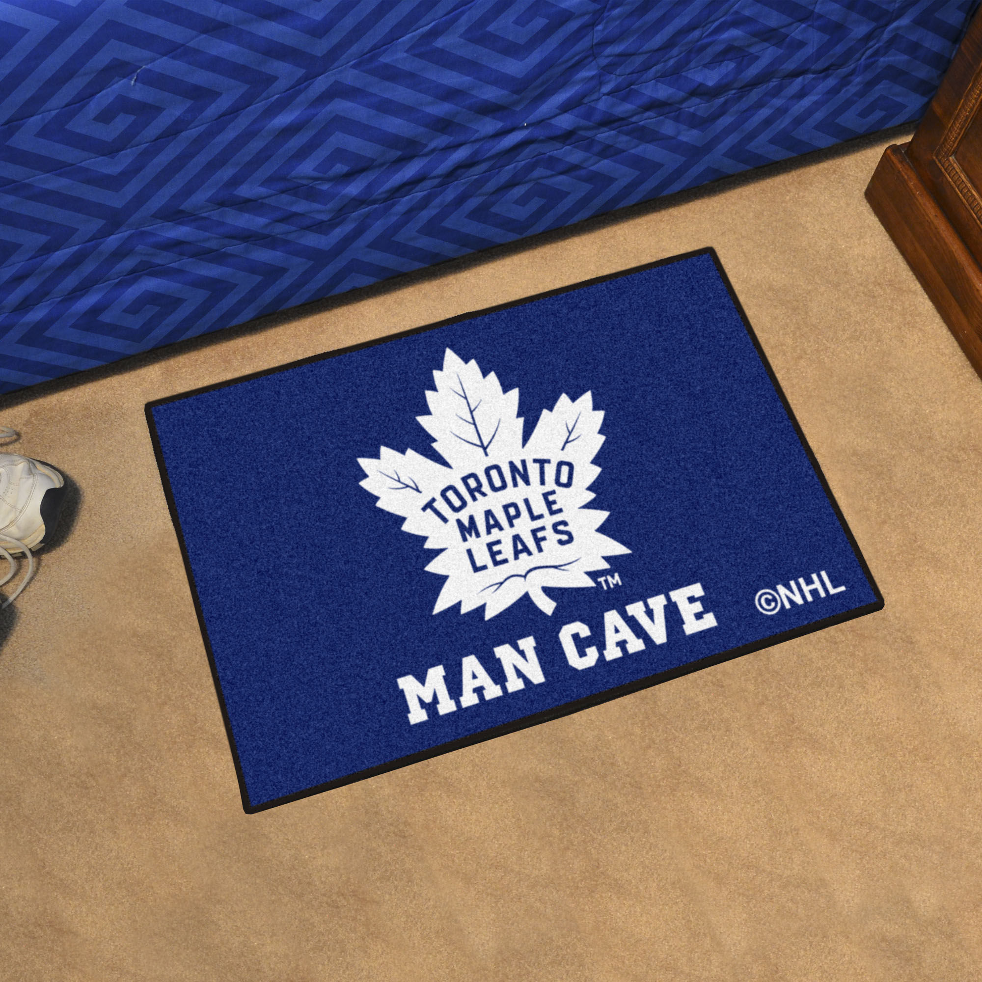 Toronto Maple Leafs MAN CAVE 20 x 30 STARTER Floor Mat
