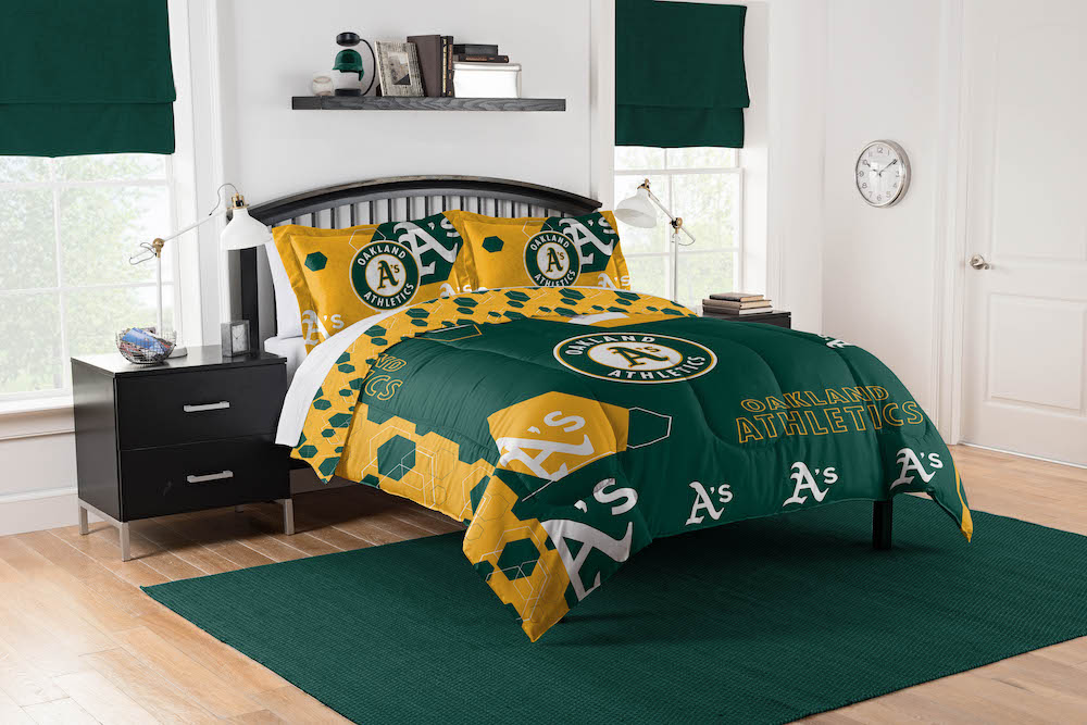 Oakland A's QUEEN/FULL size Comforter and 2 Shams